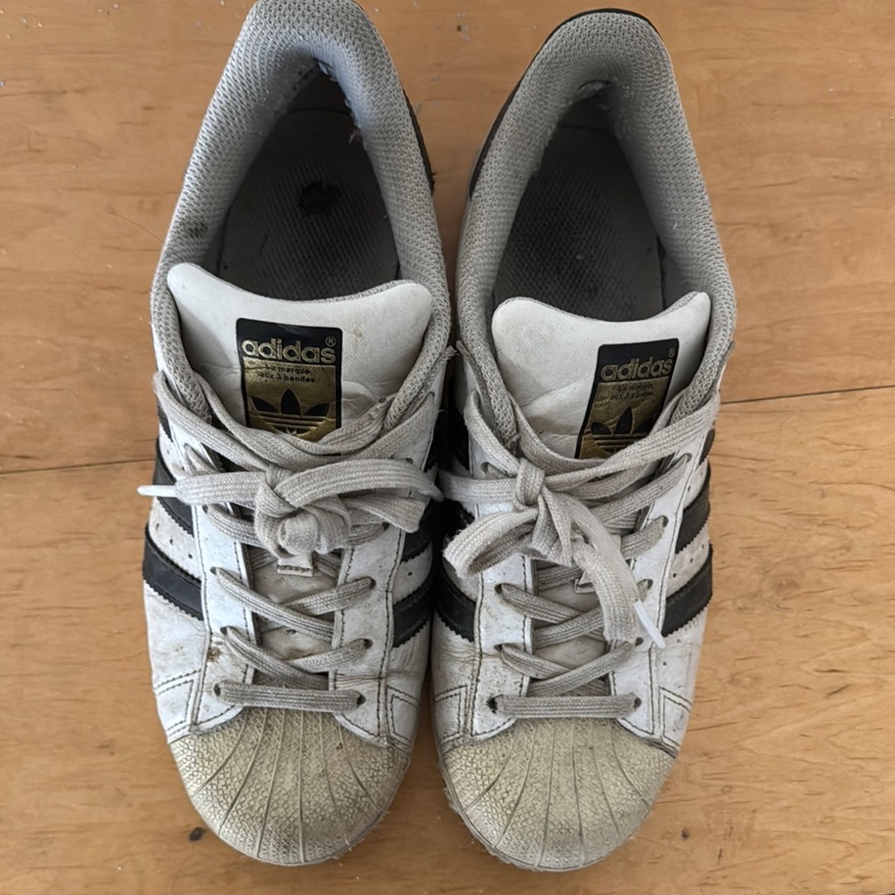 Adidas Superstar White and Black Sneakers size 8 pre owned used